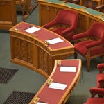 The government will not attend the extraordinary parliamentary session