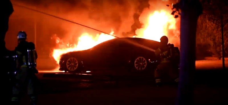 Teslák lángoltak Malmőben, a rendőrség nyomozást indított ? videó