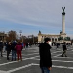 The Police have stopped the protest for the opening of the store in the Plaza de los Héroes