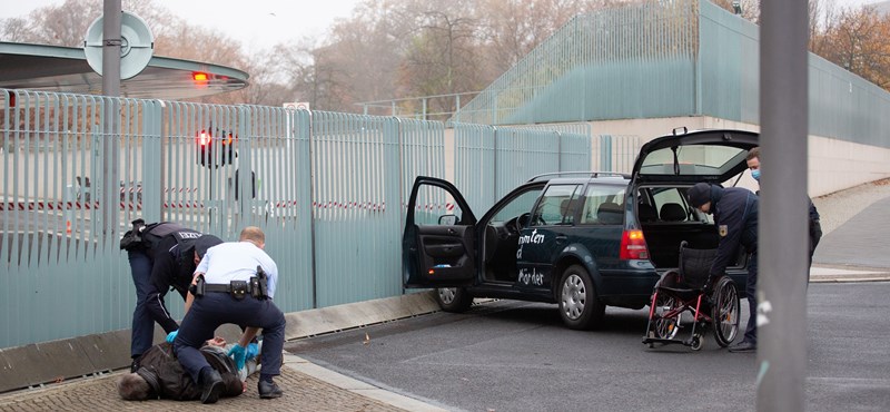 Scribbled car crashed into fence at Angela Merkel's office