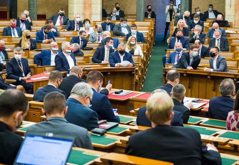 Választási törvény: gereblyére lép a Fidesz, vagy szétzúzza az ellenzéket?