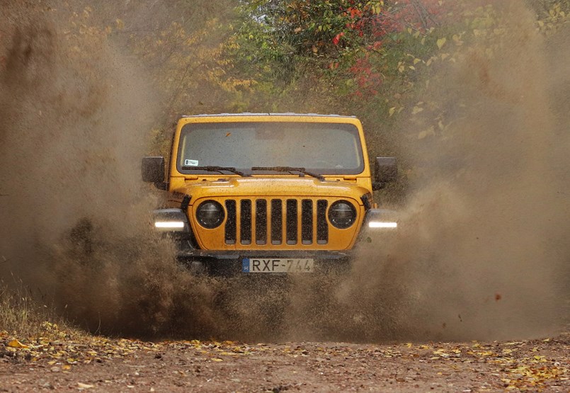 Not an SUV, but a jeep: the toughest Jeep Wrangler Rubicon in test