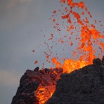 Algunos han intentado freír huevos en lava islandesa