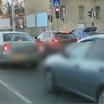 A rendőrség megtalálta az autóst, aki a járdán száguldozott Budapesten